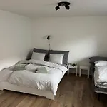 U Panmamky Apartment Sakvice